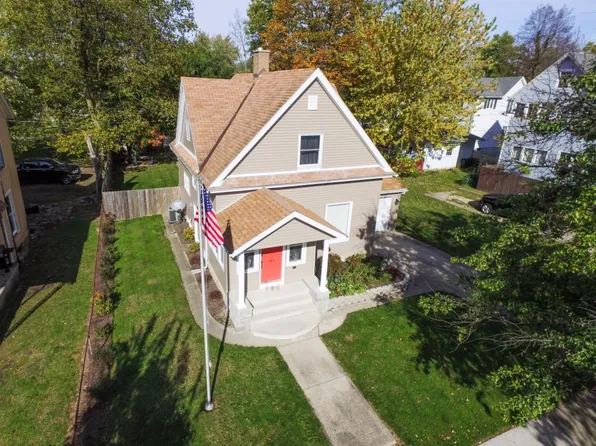 121 W Williams Ave, Bellefontaine, OH 43311