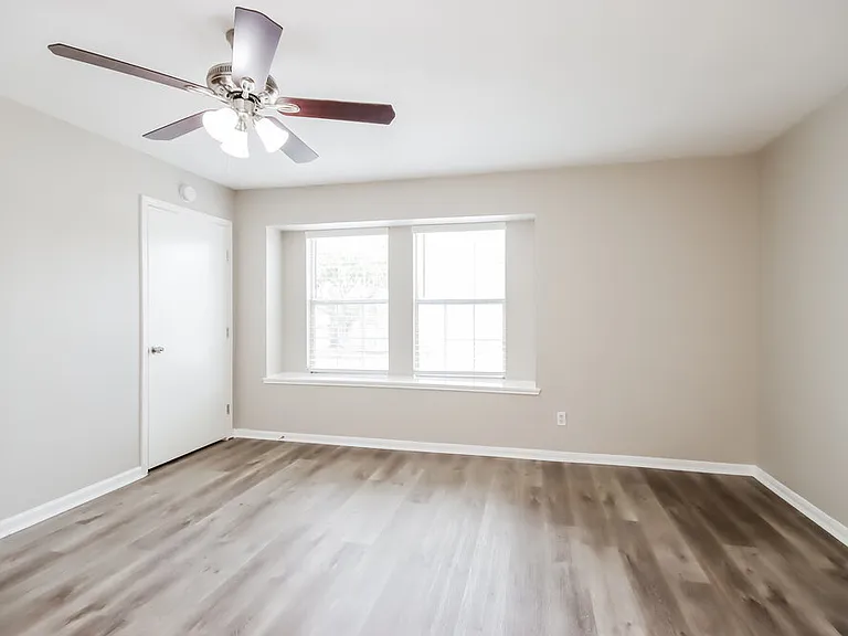 2802 Fox Mountain Dr — Photo 18