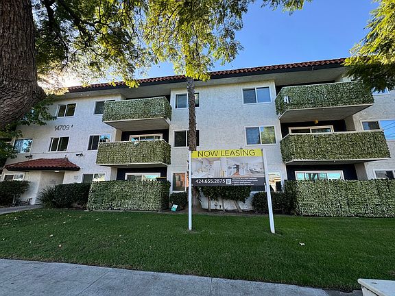4th image of 14709 S Budlong Ave #107-R