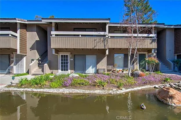 262 Streamwood — Photo 101