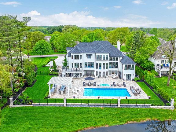 4th image of 6843 Lake Trail Dr