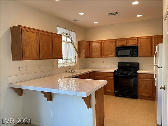 5th image of 1850 Bayhurst Ave