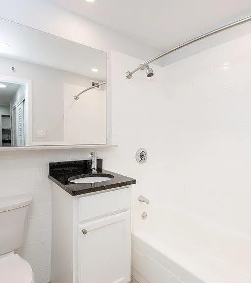 1422 Columbia Rd #2 — Photo 5