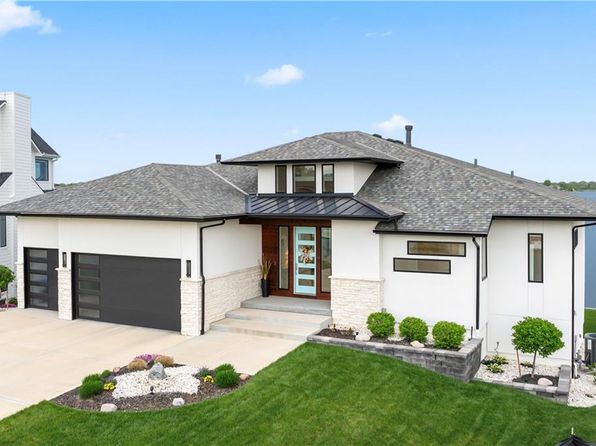 222 SW Tiller Ct, Lees Summit, MO 64082