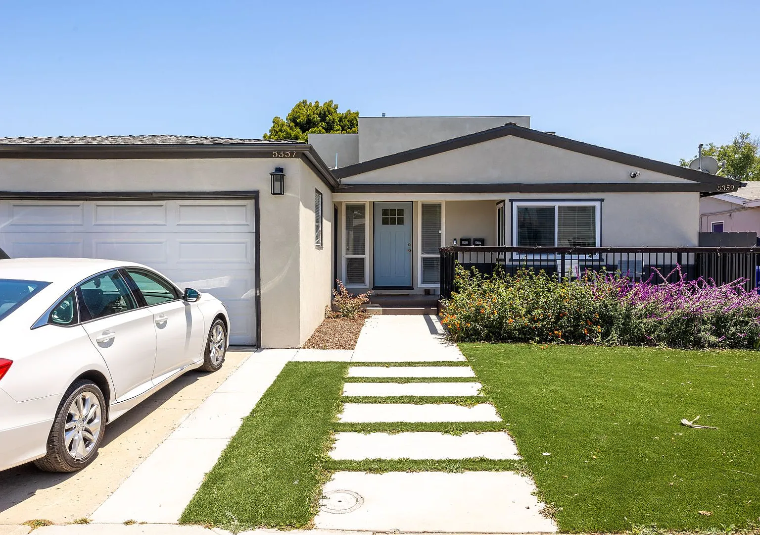 Fully Renovated 5 Bedroom Home Near SDSU - All Utilities Included! — Photo 3