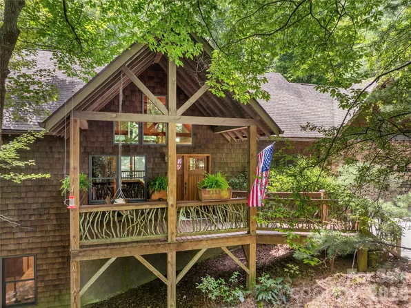129 Nodatsi Ct, Brevard, NC 28712