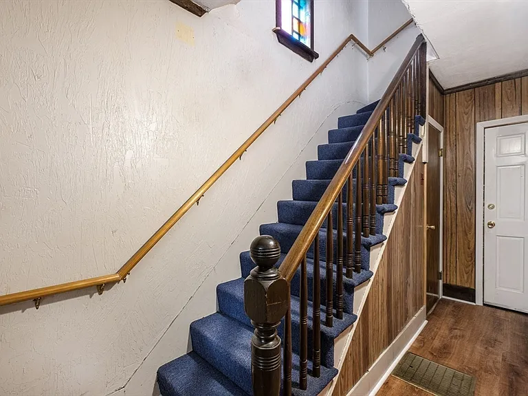 18 Chestnut St #1 — Photo 23