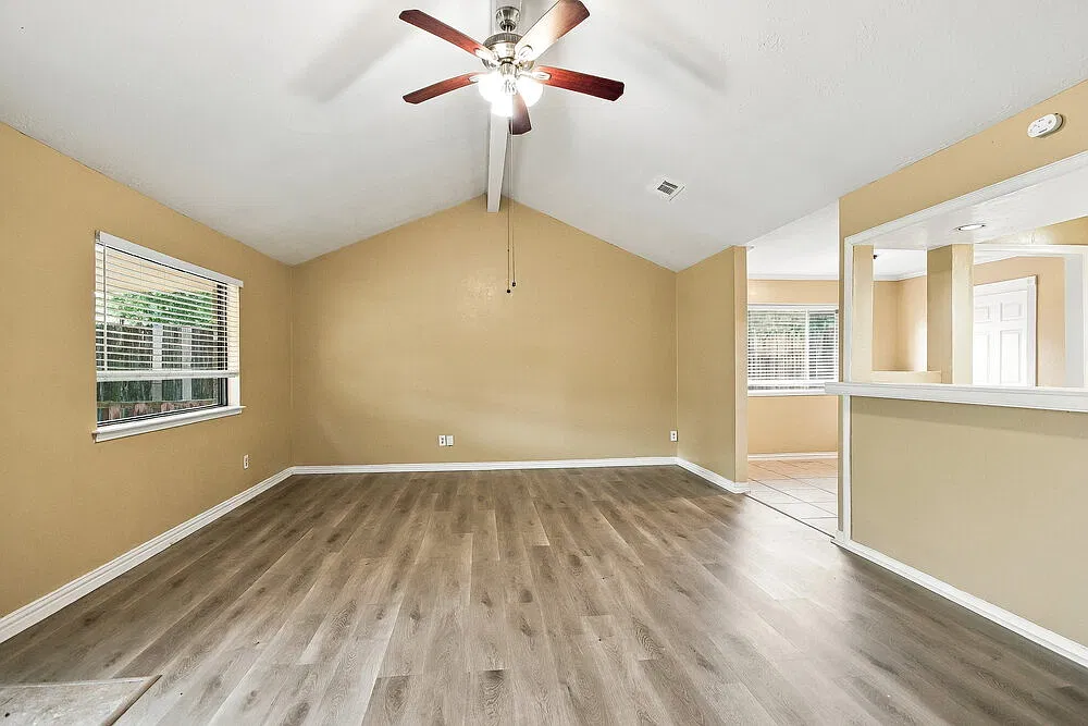3 bed, 2.0 bath, 1804 sqft, $1,690 — Photo 3