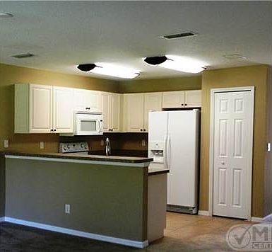 5th image of 2225 SE Rich St