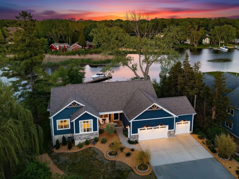 17940 Cove St, Spring Lake, MI 49456 | Zillow
