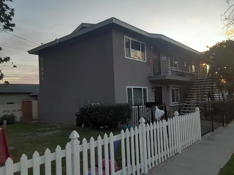 15001 Orange Ave #2 — Photo 9