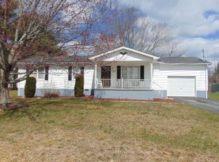 129 Carden Ln, Fayetteville, WV 25840