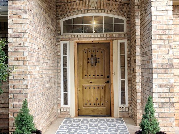 3rd image of 14208 Canterbury Dr