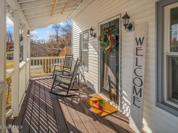 103 Beach Road, Halfmoon, NY 12065