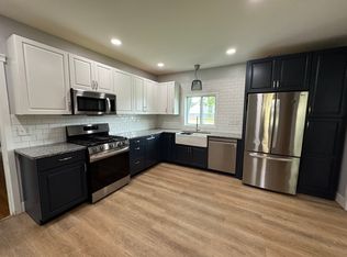 1035 Hampden St APT 1, Holyoke, MA 01040
