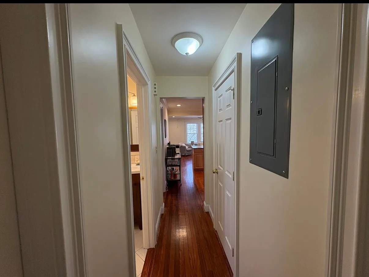 3 bed, 1.5 bath, 1150 sqft, $1,450 — Photo 2