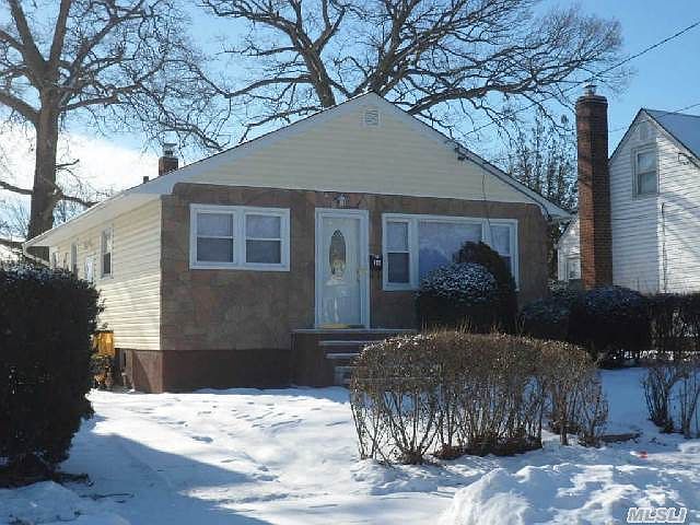1st image of 16 Sewell St