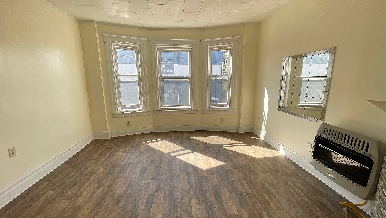 760 Harrison Ave — Photo 2