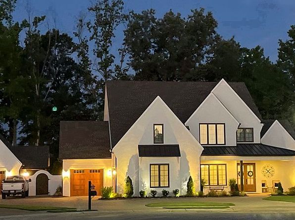 16 Mentmore Cv