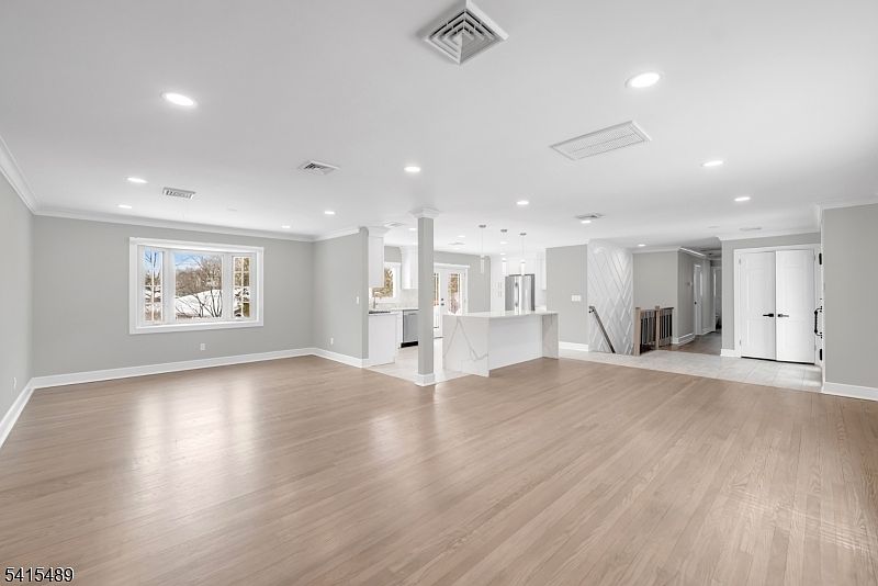 1st image of 475 Cedar Ln