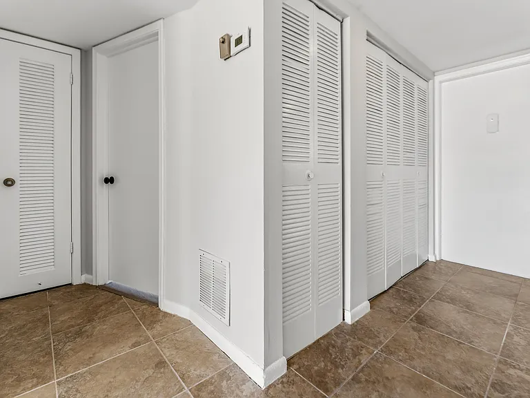 1638 Embassy Dr #208 — Photo 21