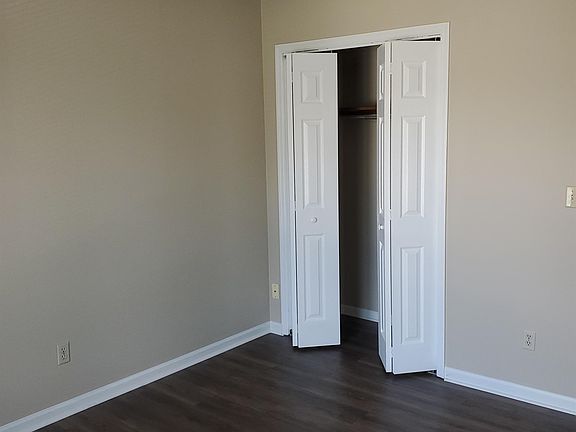4th image of 1655 Foxhaven Dr #110