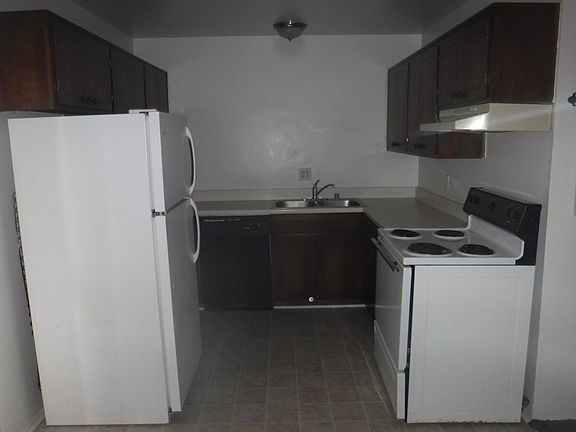 4th image of 1738 Chalcedony St