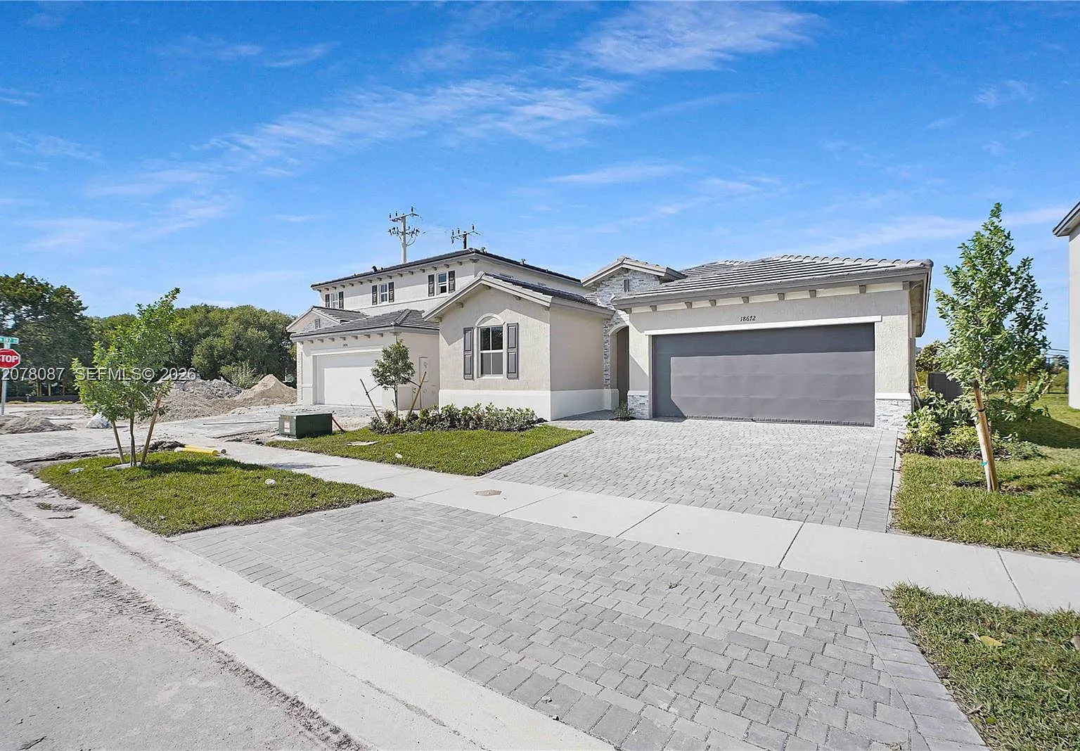 4 bed, 3.0 bath, $4,300 — Photo 1