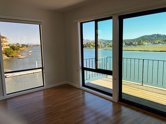 4th image of 557 S Eliseo Dr #5