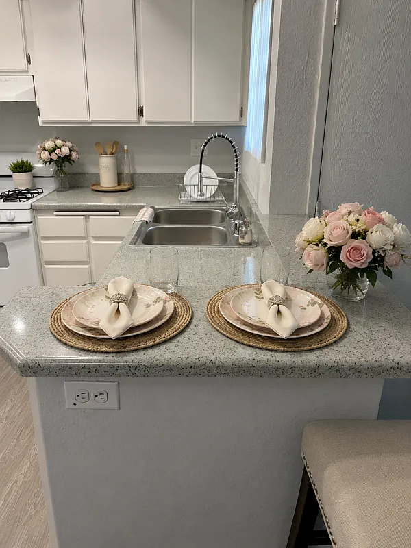 Sand Castle Apartments — Photo 1