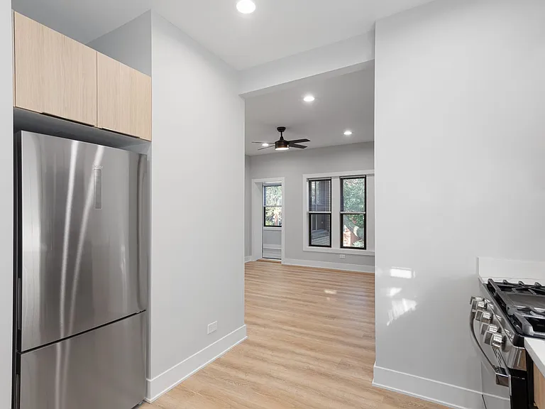 6929 N Lakewood Ave — Photo 21