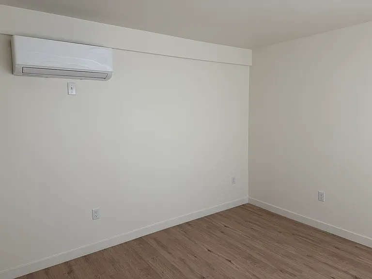 9655 Woodruff Ave #B — Photo 9