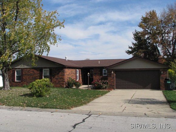 1st image of 600 Lenora Dr