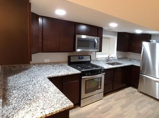5449 W Sunnyside Ave #G, Chicago, IL 60630