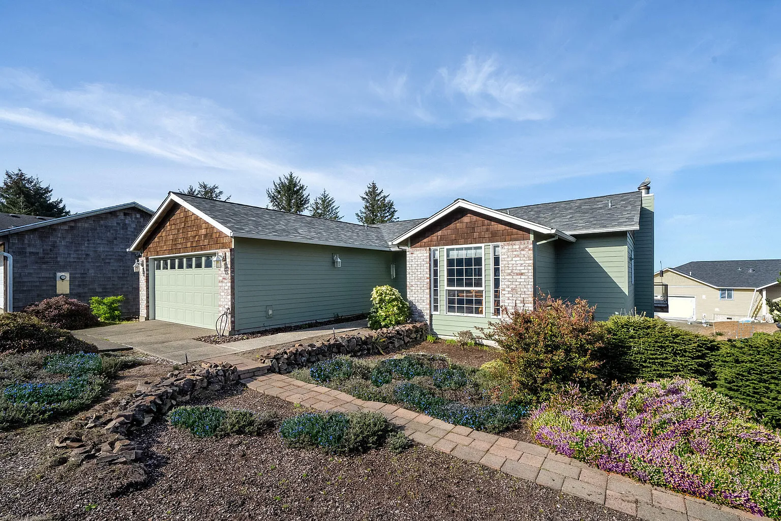 900 Bearberry Ln photo 1