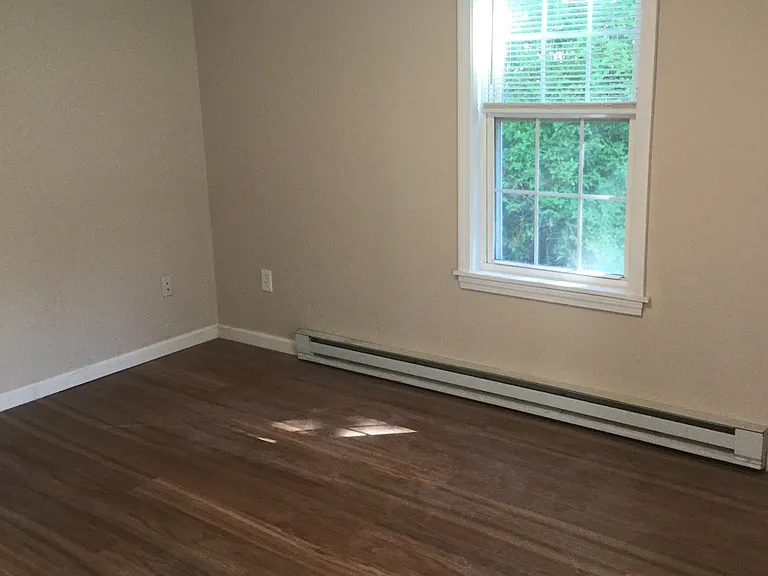 4 Barton Hill Rd #B — Photo 9