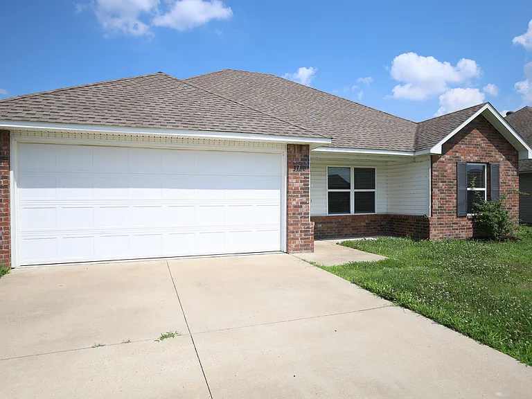 3730 Churchill Dr — Photo 15
