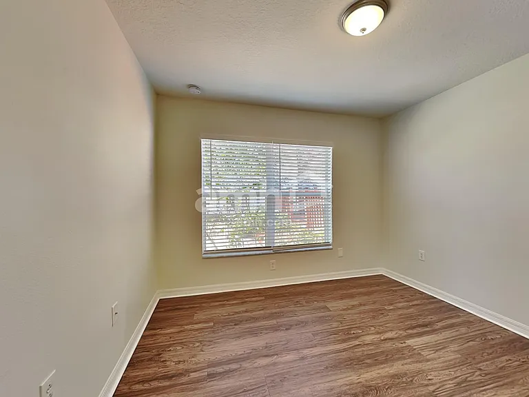 2642 Queen Alberta Dr — Photo 16