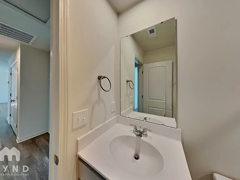 6807 Hardwick Ln — Photo 14