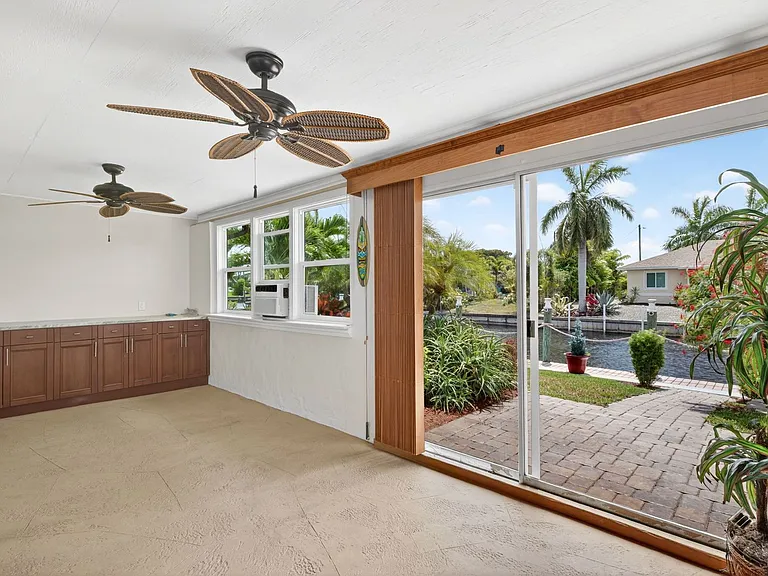 4419 N Pacific Cir — Photo 18