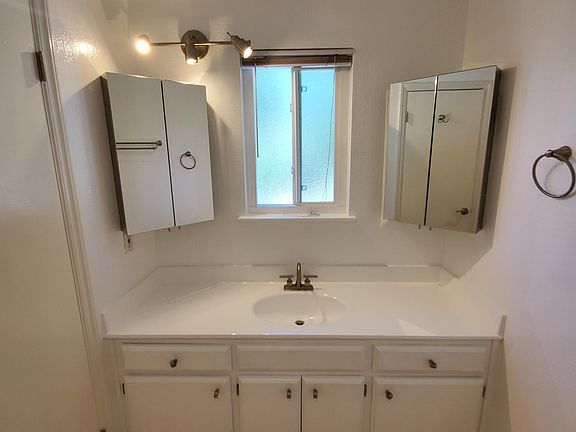 5th image of 8938 Oak Grove Ave #A
