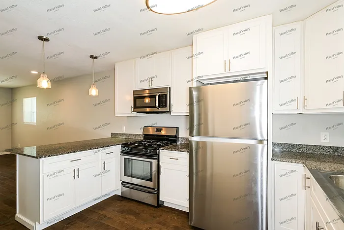 7345 Hawthorne Ave — Photo 7