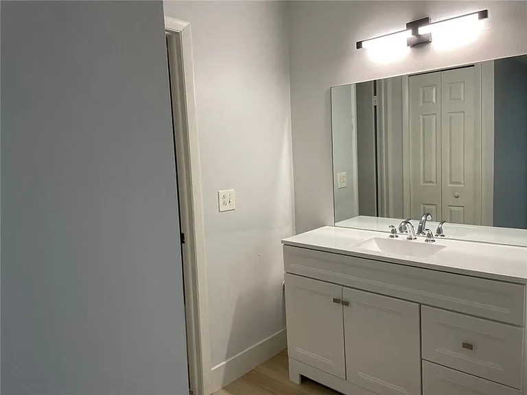 235 Lakeview Dr #102 — Photo 20