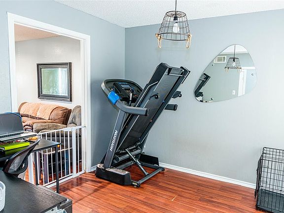 5th image of 2231 Seville Ct