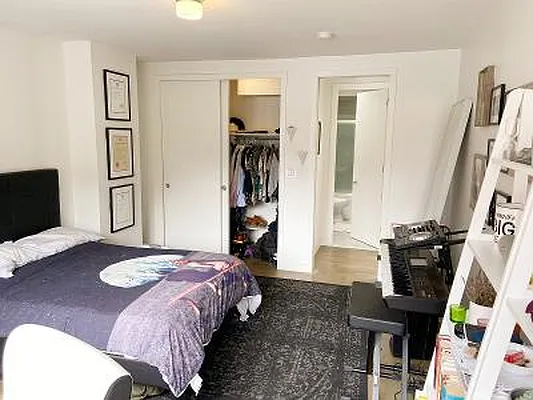 Rented by Point NYC | media 22
