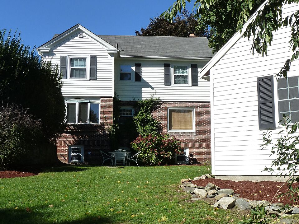 1st image of 6 Shady Glen Dr