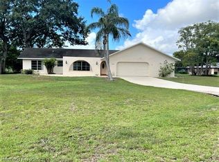 7424 Honeysuckle Dr, Sebring, FL 33876