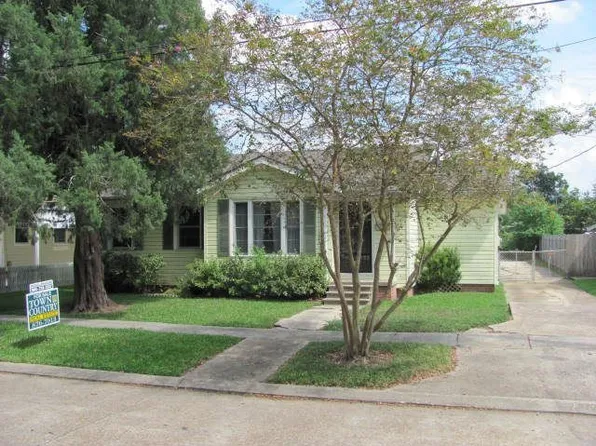 111 Hackberry Ave, Houma, LA 70360