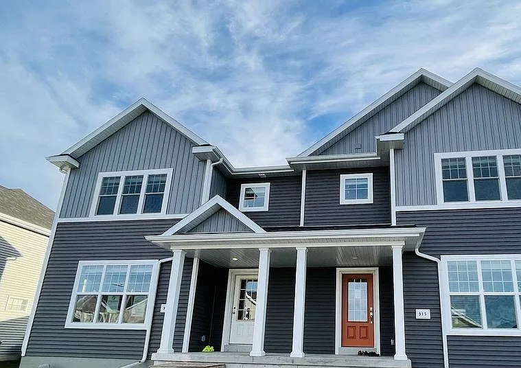 915 Blue Crane Run — Photo 1