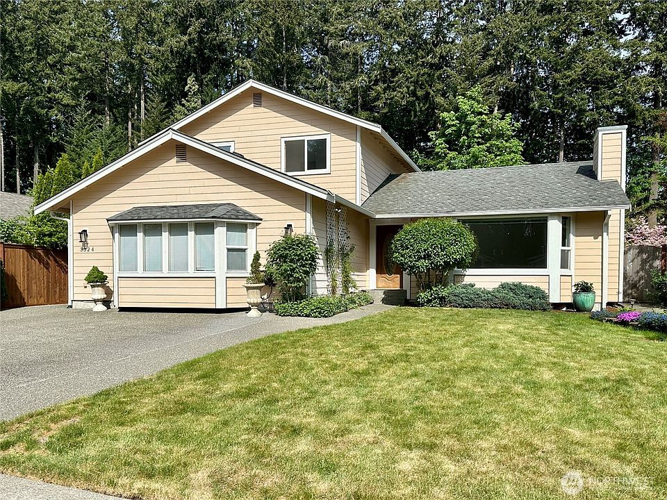 1st image of 3324 Woodard Green Drive NE